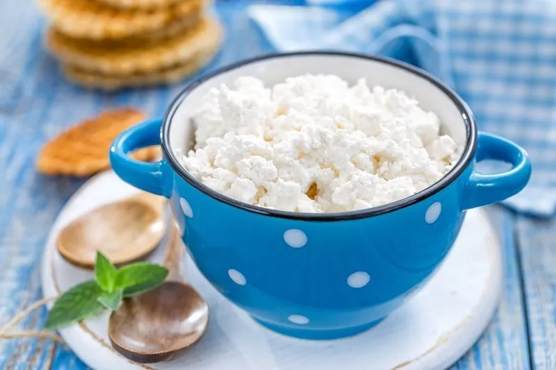 Комплексная пищевая добавка Гелеон 3.03.003 увеличит выход творожного продукта на 30%!