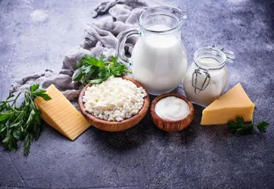 Как сохранить качество продуктов и «чистую» этикетку: научное обоснование применения защитных культур в молочной промышленности